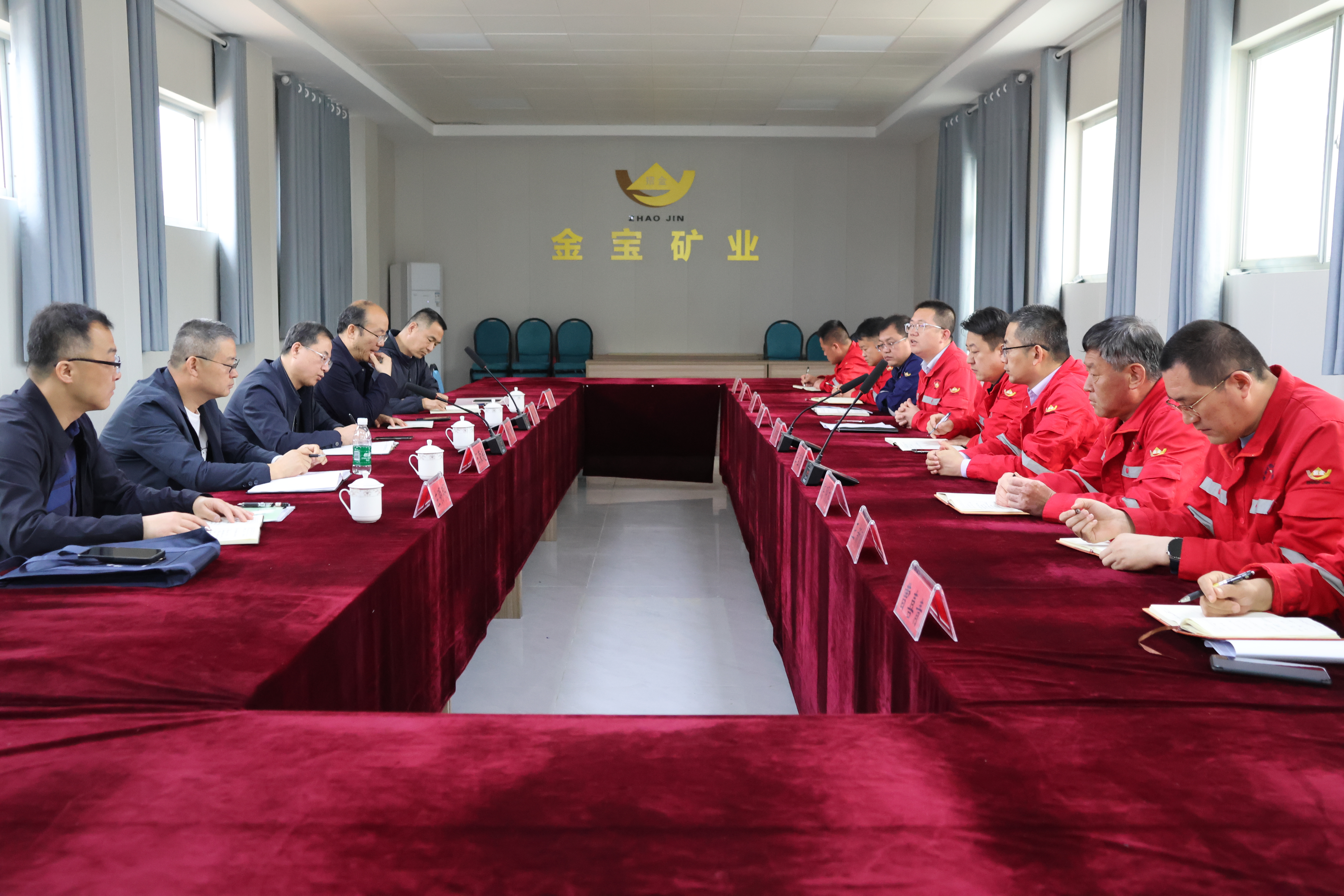 1714965770641015658.jpg ½ð±¦¿óÒµ.jpg